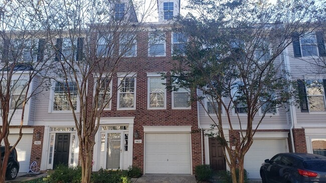 Primary Photo - Fantastic 3br 2.5ba Townhome in Delta Ridg...