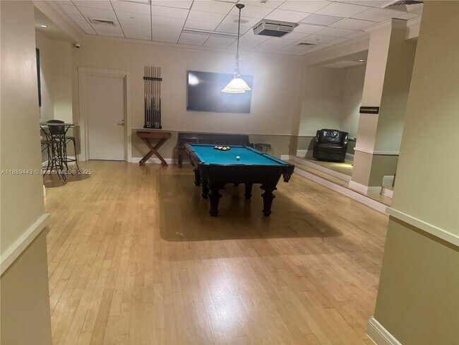 Building Photo - 701 Brickell Key Blvd