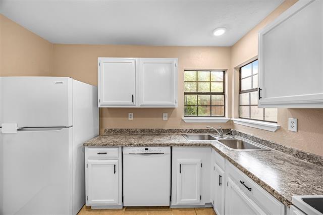 Building Photo - 2509 Sunflower Dr