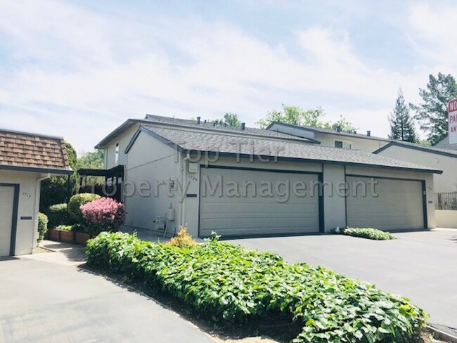 Primary Photo - Very nice 2 Bed/ 1.5 Bath /1,263 Sqft Waln...