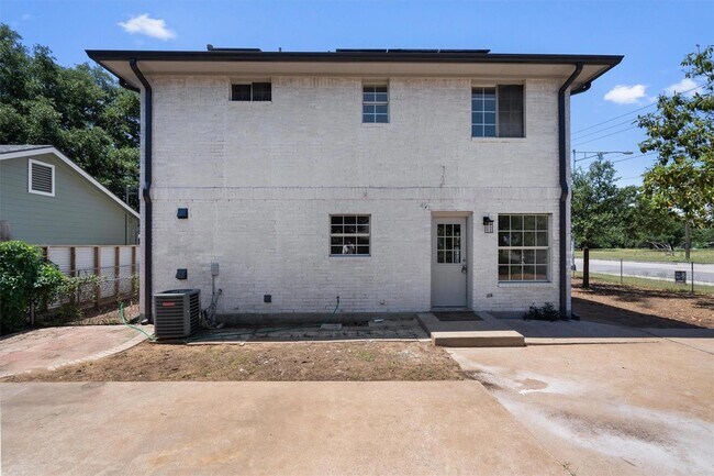 Building Photo - 6300 Crumley Ln