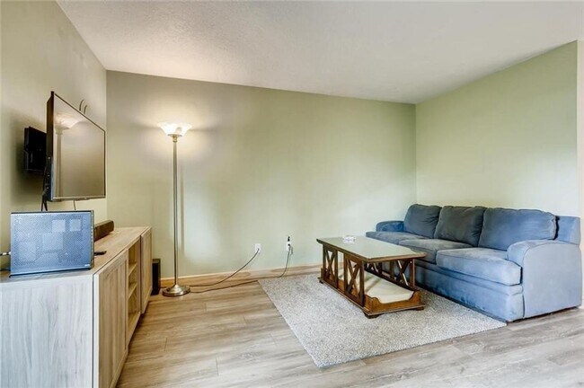 Building Photo - Long Term Rental - Dillon Valley West I205