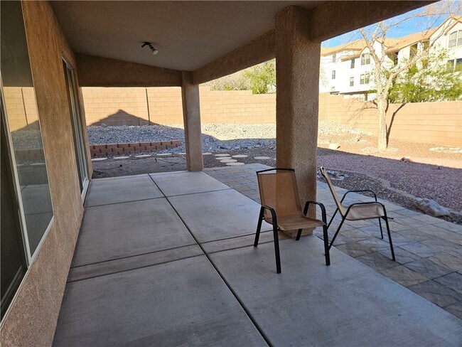Building Photo - 2662 Bella Sera Dr