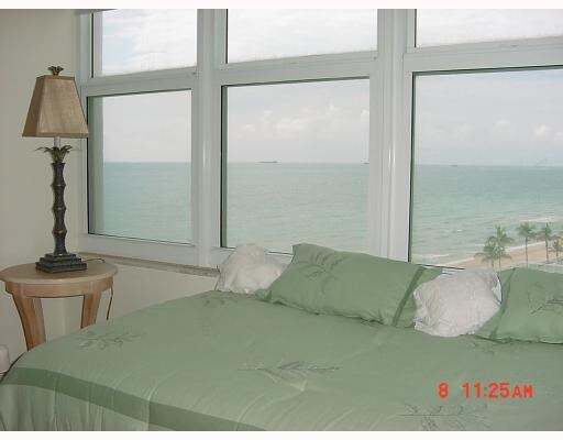 Building Photo - 4010 Galt Ocean Dr