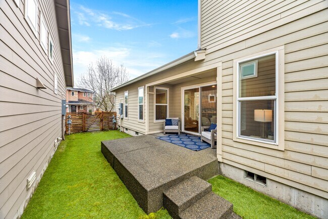 Building Photo - 19222 143rd St E