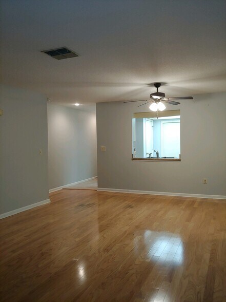 Building Photo - 63 Douglas St