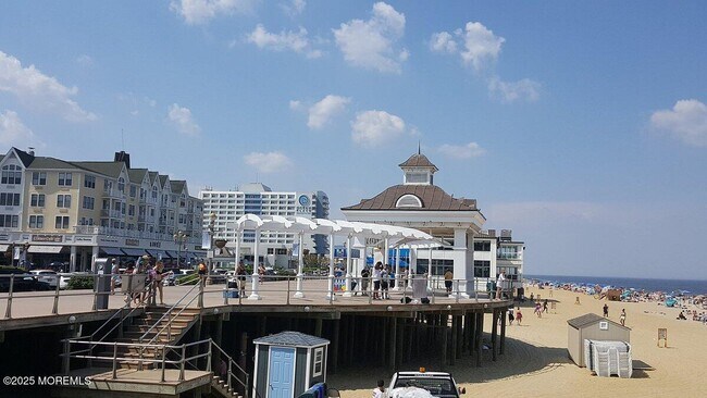 Building Photo - 35 Sternberger Ave