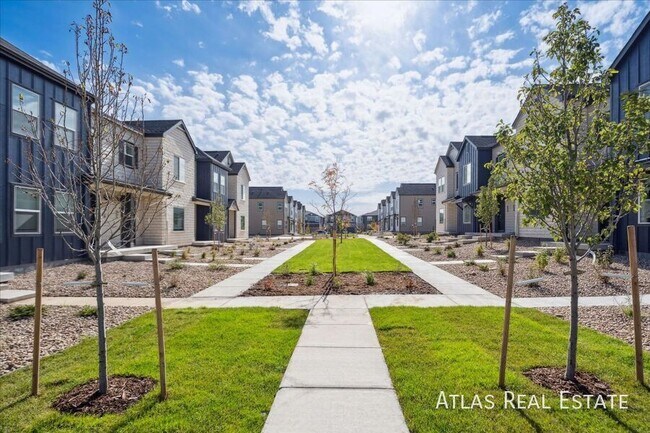 Building Photo - 6016 McIntyre Aly