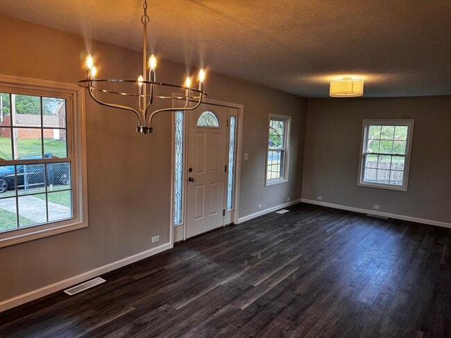 Building Photo - 4109 N Ashton Ave