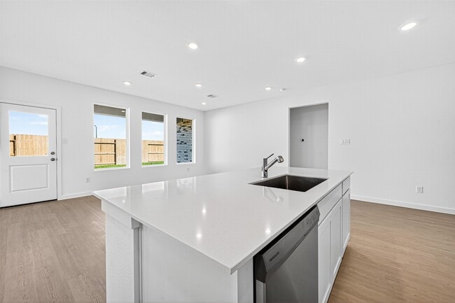 Building Photo - 16214 Texas Flatland Wy