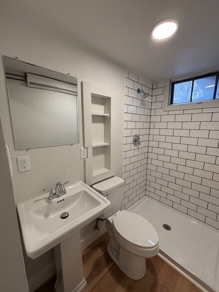 Building Photo - 615 S 11th Ave