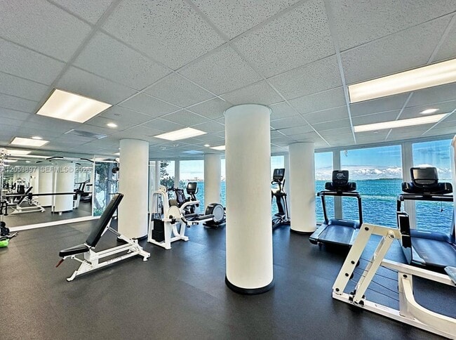 Building Photo - 770 Claughton Island Dr