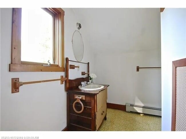 Building Photo - 40 Claman Dr