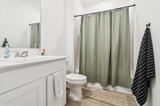 Building Photo - 2214 Walden Pond Blvd