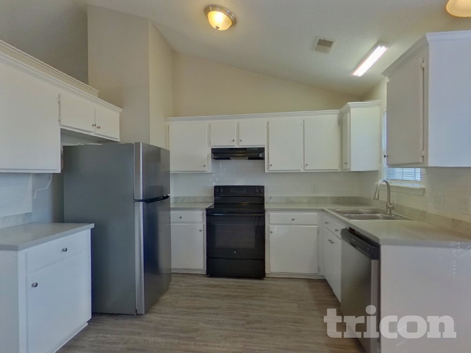 Building Photo - 500 Rockhaven Dr