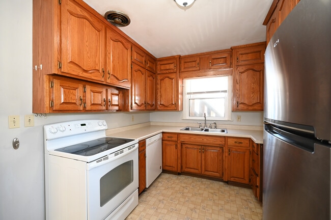 Building Photo - 1801 3rd St SW