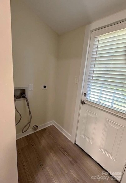 Building Photo - 19612 Oak St