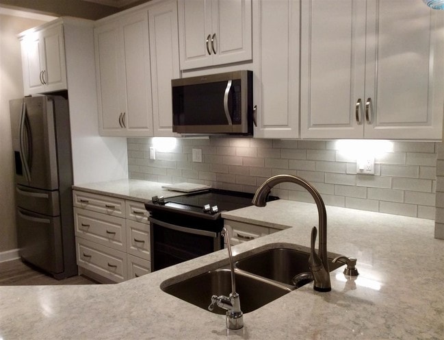 Building Photo - 550 Florida Club Blvd