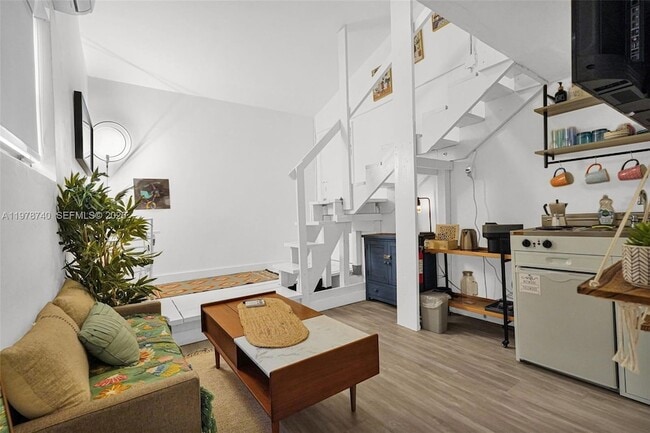 Building Photo - 274 NW 43rd St