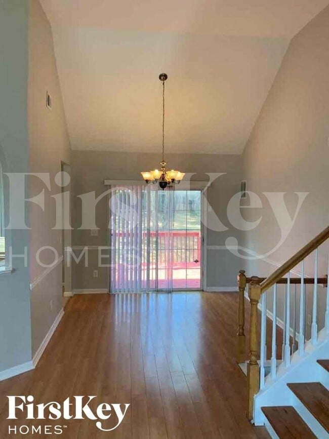 Building Photo - 1253 Waymar Ct SW