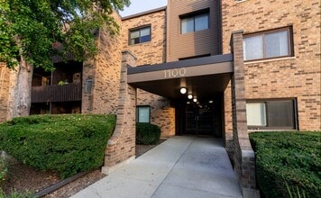 Building Photo - 1100 E Randville Dr