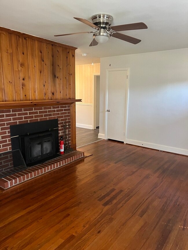 Building Photo - 225 Franklin St