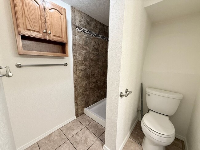 Building Photo - Beautifully Updated 5 Bedroom Rockrimmon Ranch Home Backing to Open Space