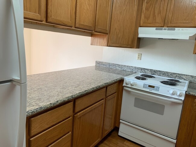 Building Photo - Spacious 2 bed/1.5 bath condo in Martinez