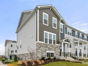 Building Photo - 14949 Dyer Ln