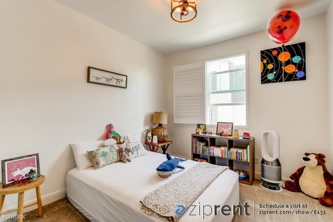 Building Photo - 3 br, 3.5 bath Condo - 7446 Palazzo Place,...