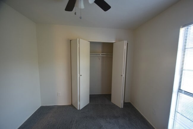 Building Photo - 24215 Beef Canyon Dr