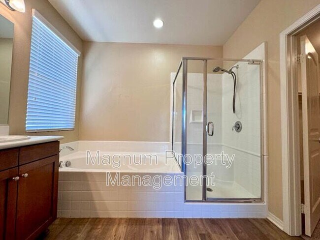 Building Photo - 34726 Yellow Root Ct