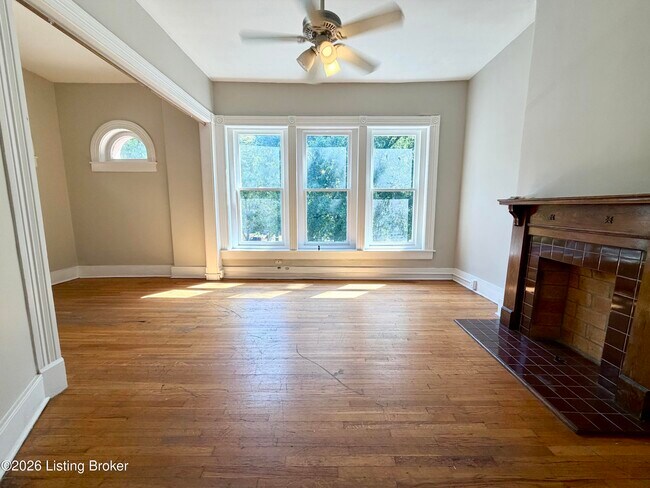 Building Photo - 1466 St James Ct