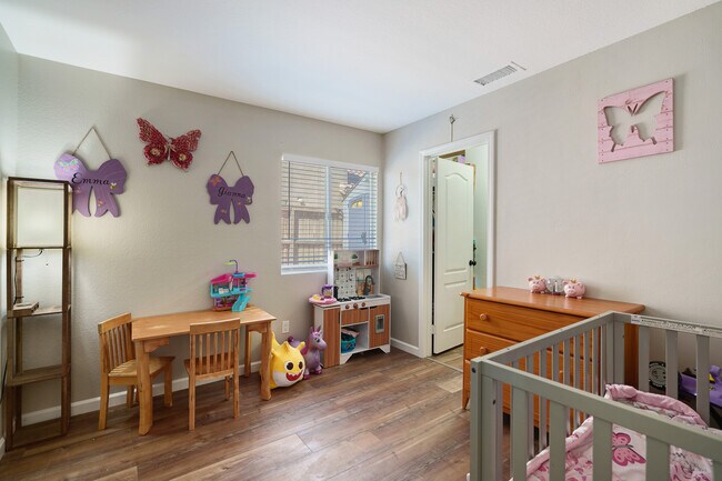 Building Photo - 25349 Silverwood Ln