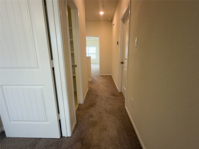 Building Photo - 17035 Amarose Dr