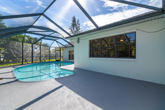 Building Photo - 1 W Point Dr