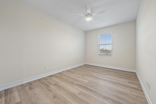 Building Photo - 4770 SW Ardsley Dr