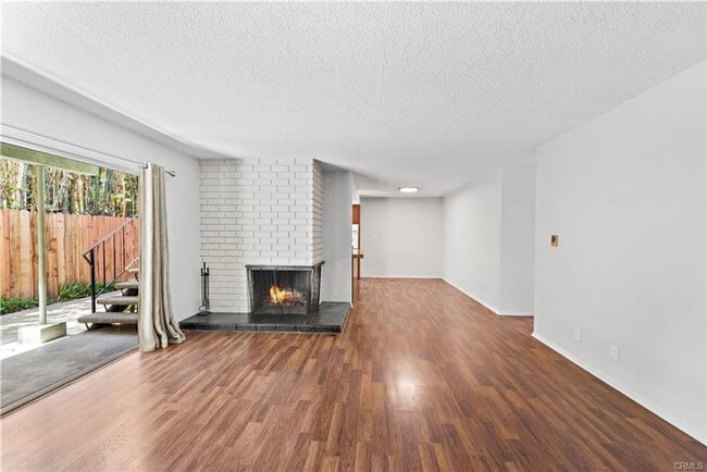 Building Photo - 329 Orizaba Ave