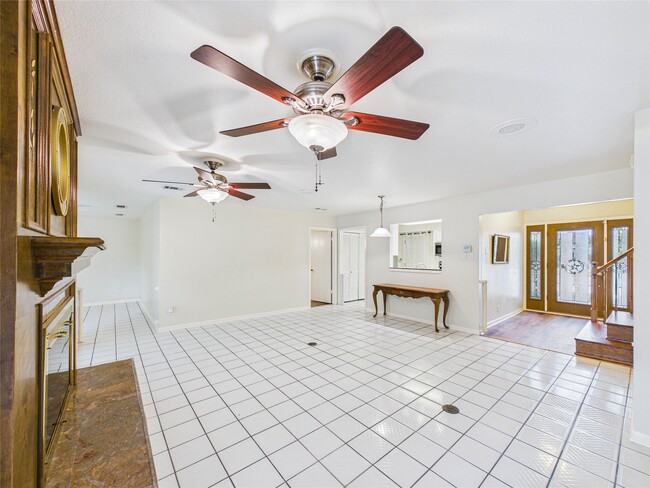 Building Photo - 2719 Olympia Dr