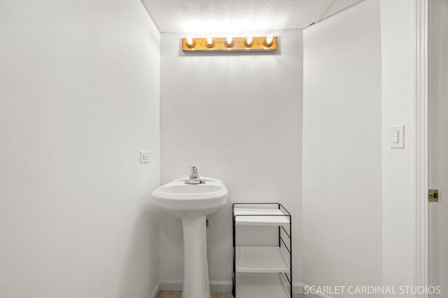 Building Photo - 1N106 Papworth St