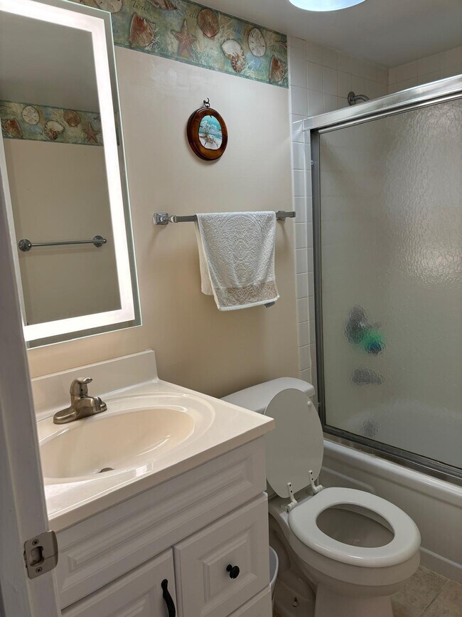 Building Photo - 9900 S Ocean Dr