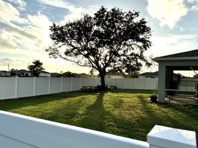 Building Photo - 1722 NW 5th St