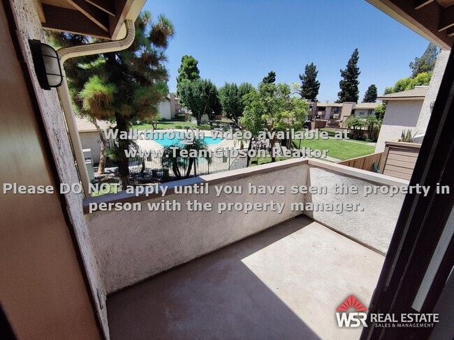 Building Photo - 1 Bedroom / 1 Bathroom Condo W/ garage