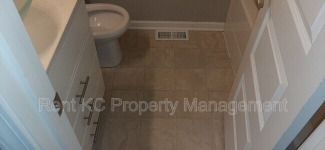 Building Photo - 9408 NW 59th Ter