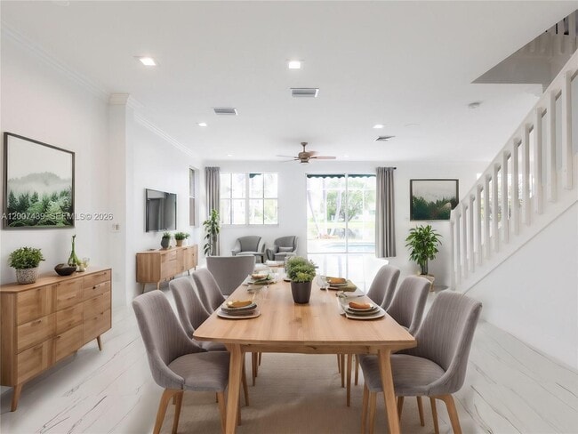 Building Photo - 801 Tanglewood Cir