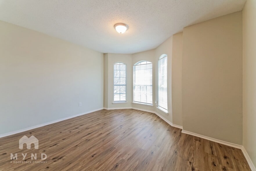 Building Photo - 135 Wembley Way