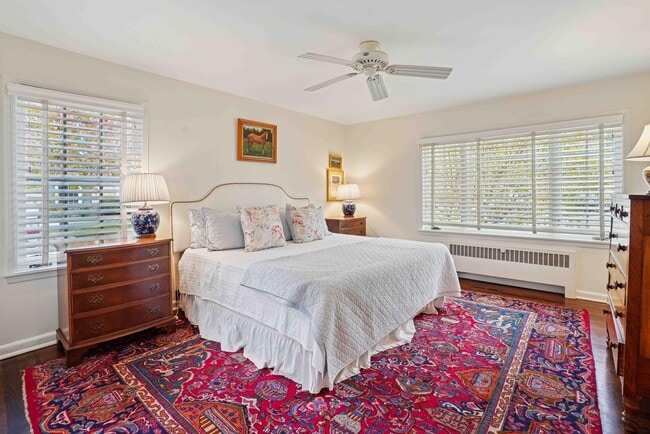 Building Photo - 5969 N Shore Dr