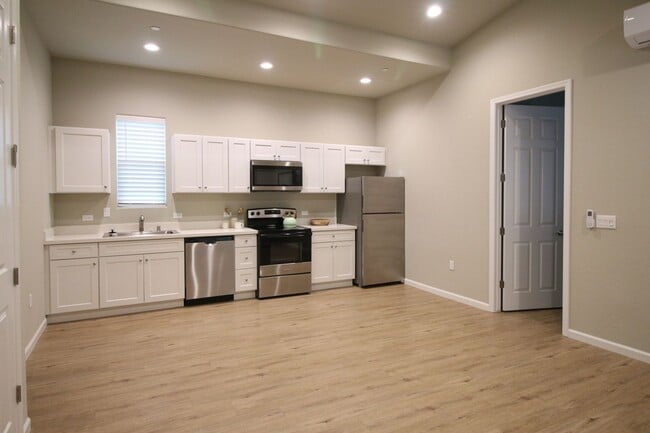 Building Photo - 6010 E Sussex Way