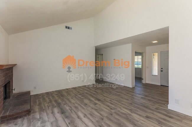 Building Photo - 2844 Oak Creek Dr