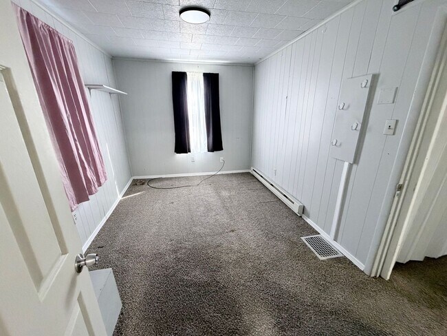 Building Photo - 217 S Dorman St